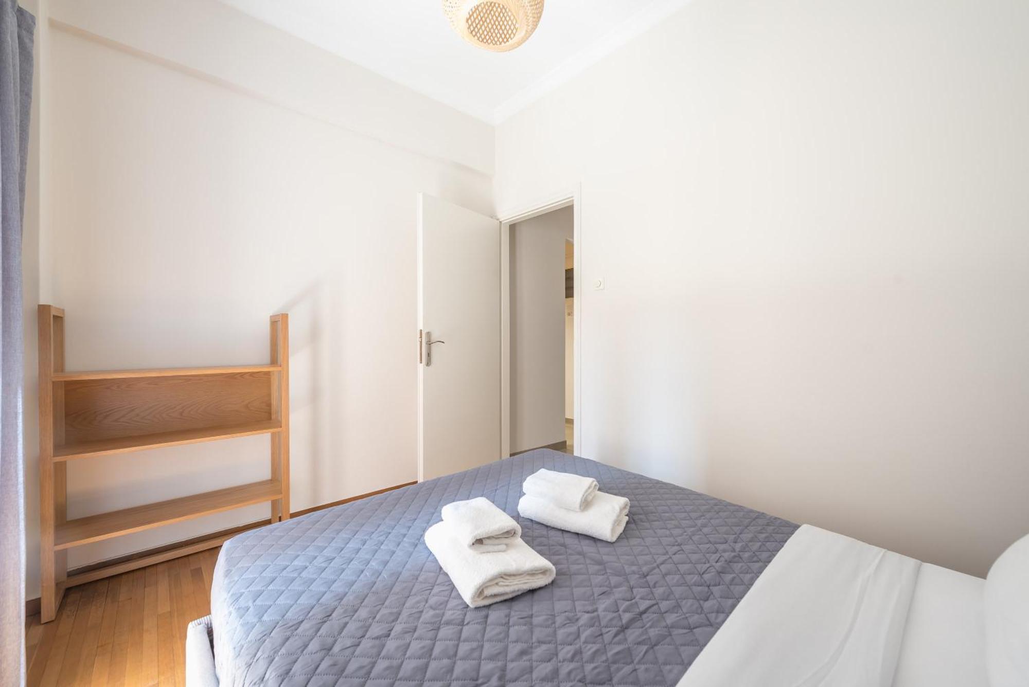 Stylish 2 Bd Urban Retreat Near Panormou Metro Apartment Атина Екстериор снимка