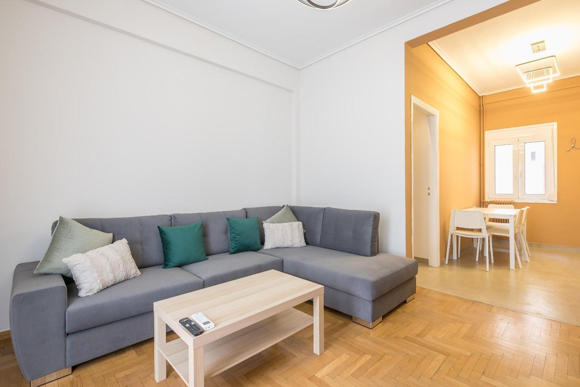 Stylish 2 Bd Urban Retreat Near Panormou Metro Apartment Атина Екстериор снимка